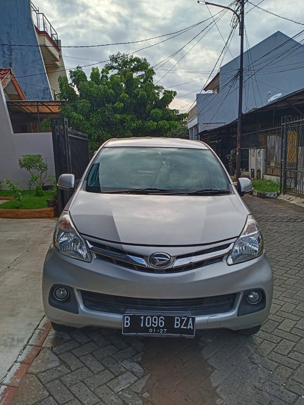 Second Hand 2011 Daihatsu Xenia Second Hand 2011 Daihatsu Xenia