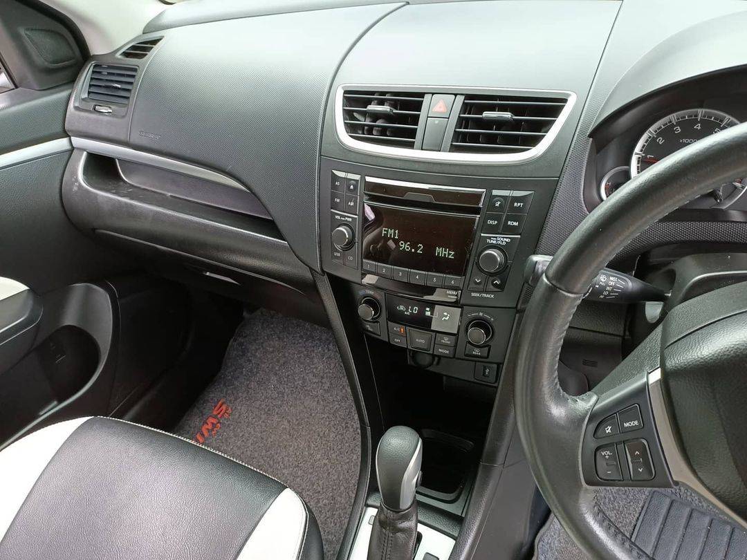 2013 Suzuki Swift 2013 Suzuki Swift