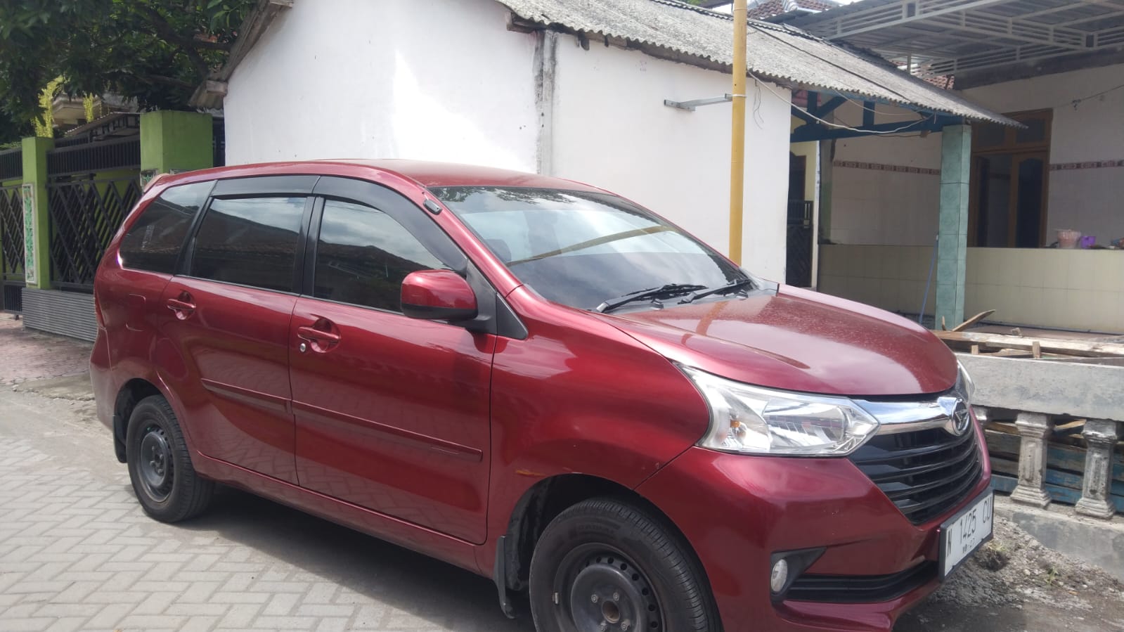 Second Hand 2017 Daihatsu Xenia Second Hand 2017 Daihatsu Xenia