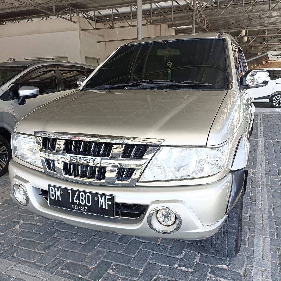 2013 Isuzu Panther Bekas 2013 Isuzu Panther Bekas
