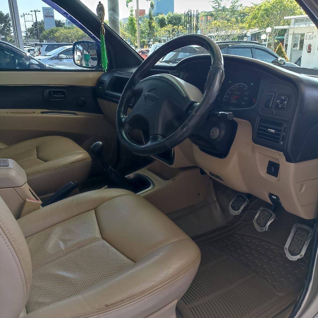 2013 Isuzu Panther 2013 Isuzu Panther