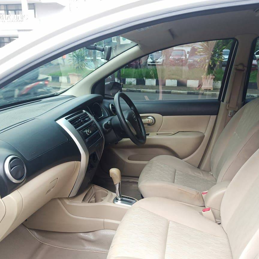 2015 Nissan Grand Livina 2015 Nissan Grand Livina