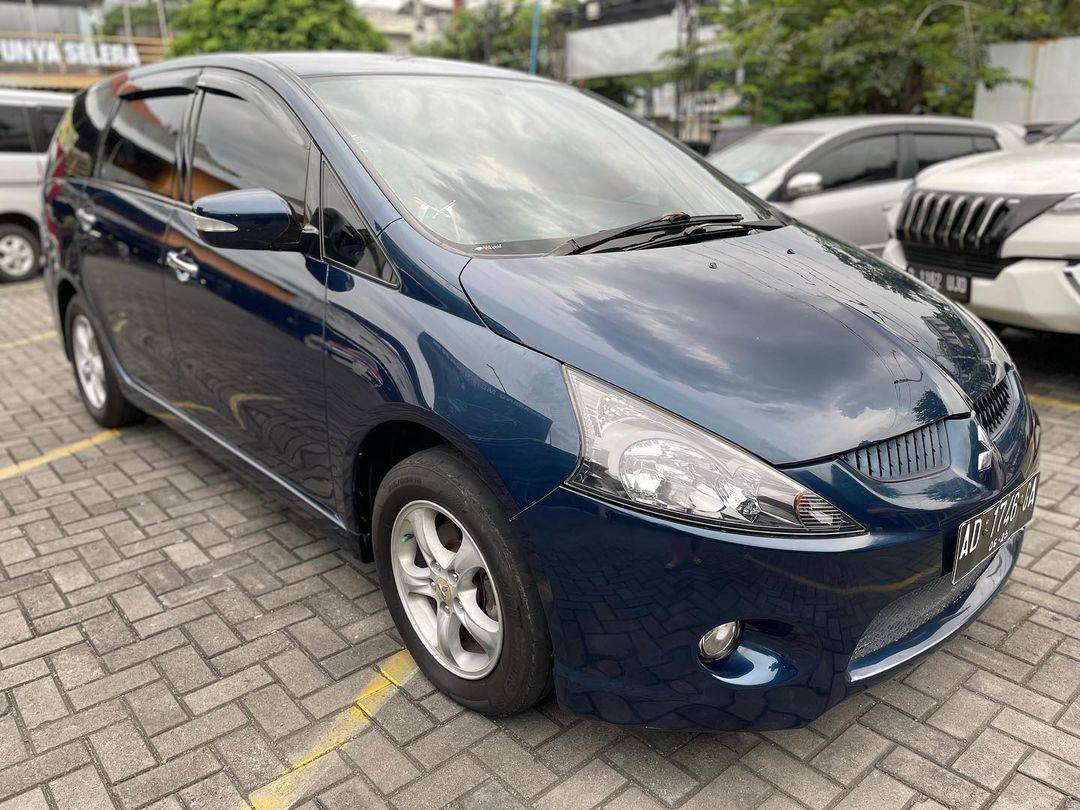 2005 Mitsubishi Grandis 2005 Mitsubishi Grandis