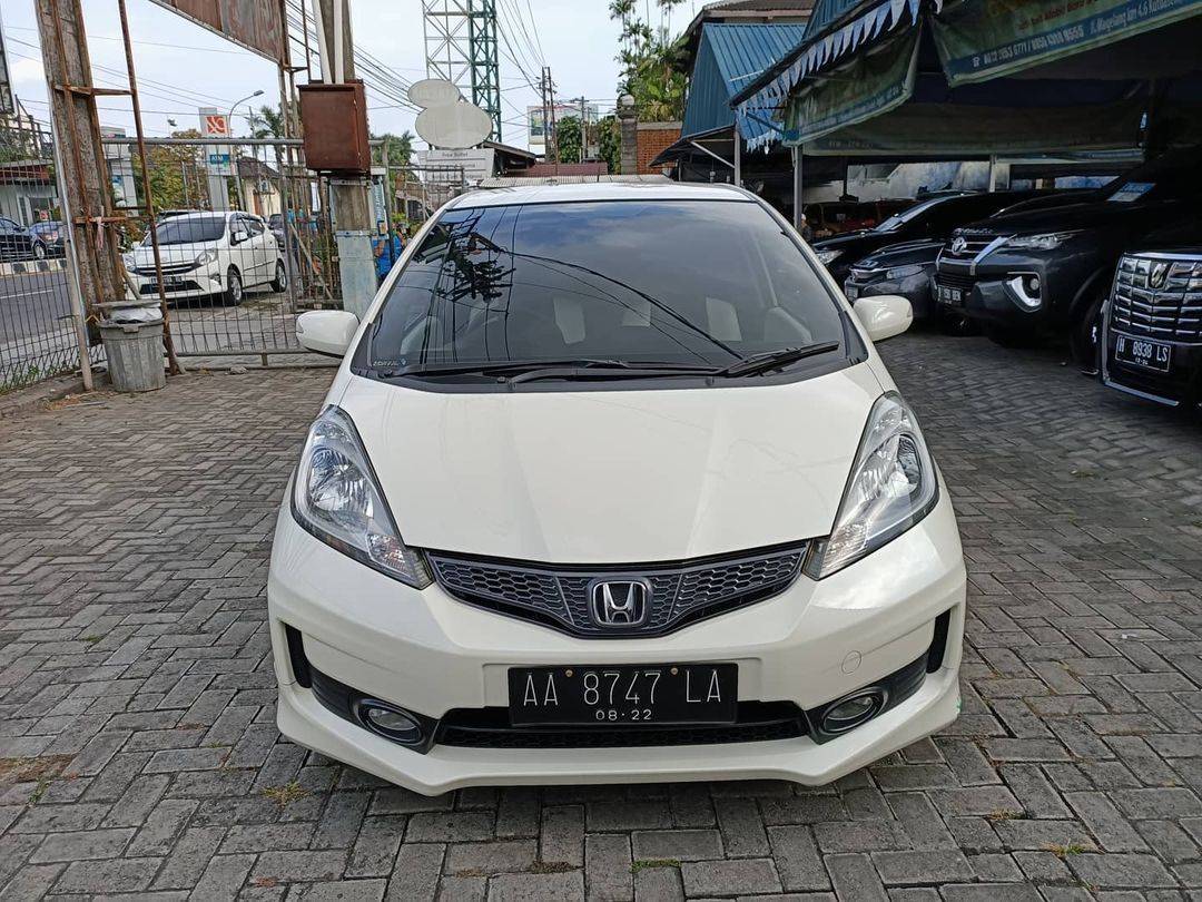 2012 Honda Jazz  1.5L RS AT Bekas