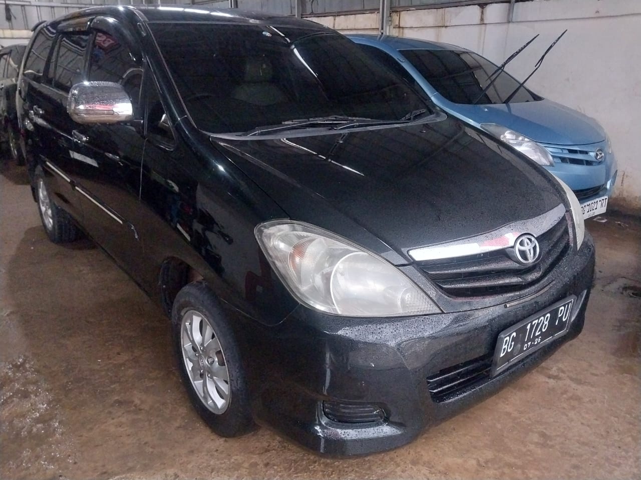 2010 Toyota Kijang Innova 2010 Toyota Kijang Innova