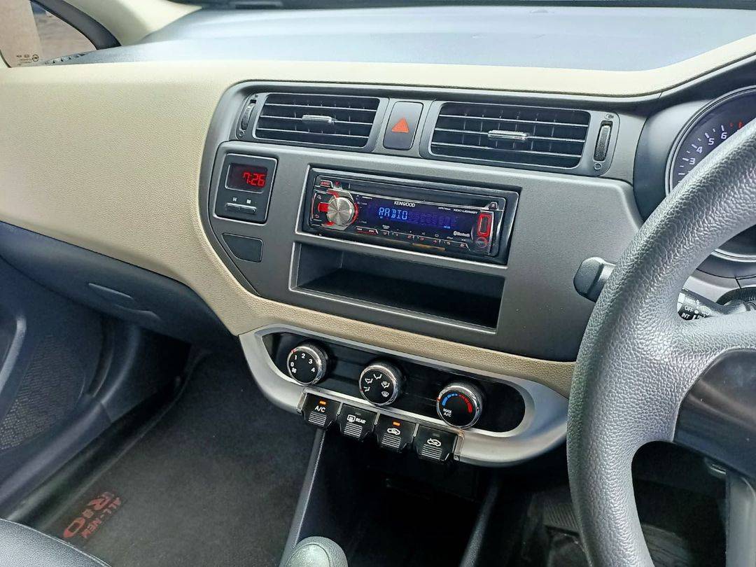 2013 Kia Rio 2013 Kia Rio