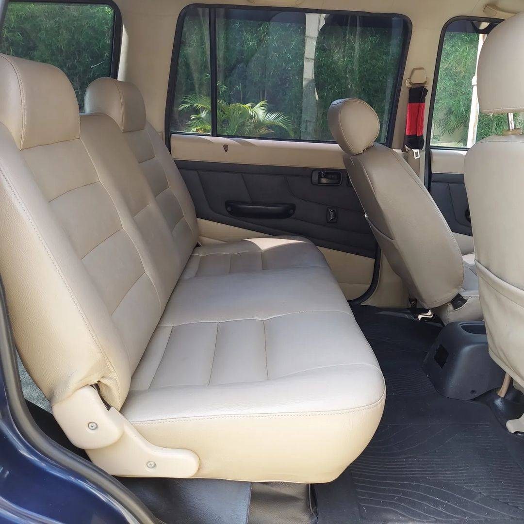 2011 Isuzu Panther  HiGrade 2011 Isuzu Panther  HiGrade