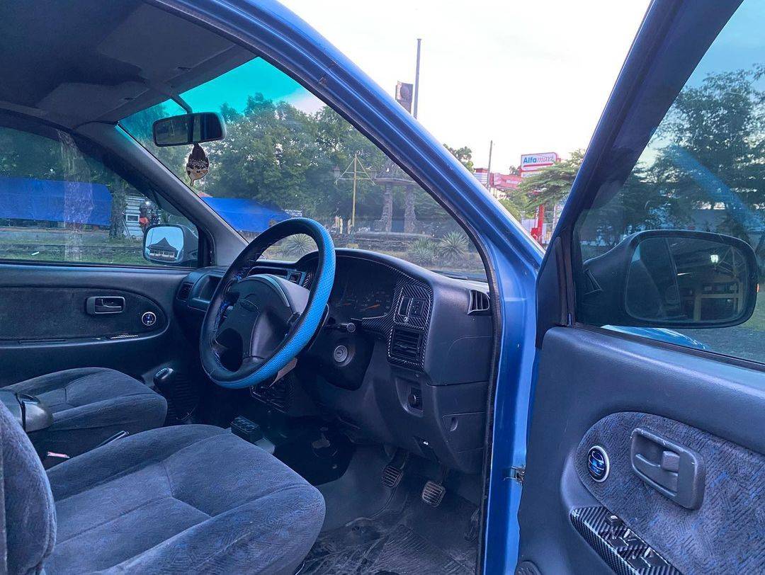 2004 Isuzu Panther 2004 Isuzu Panther