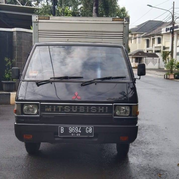 Second Hand 2015 Mitsubishi Colt L300 Second Hand 2015 Mitsubishi Colt L300