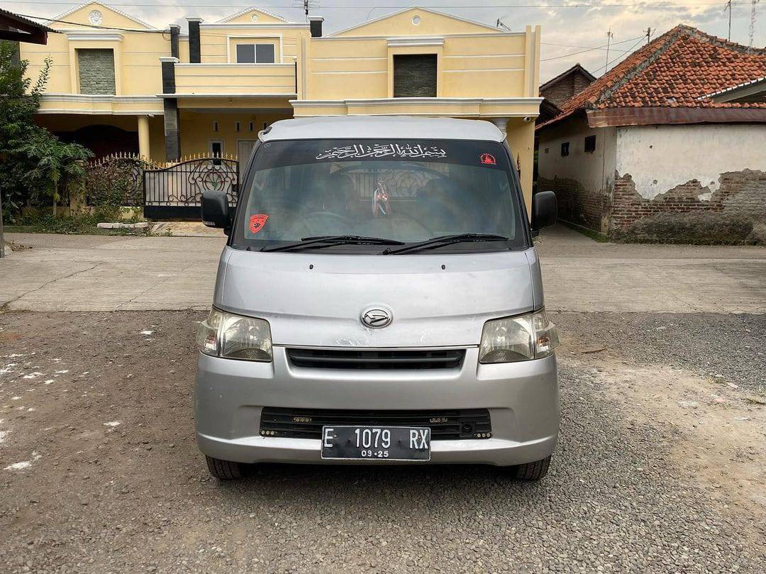 Second Hand 2014 Daihatsu Gran Max MB Second Hand 2014 Daihatsu Gran Max MB