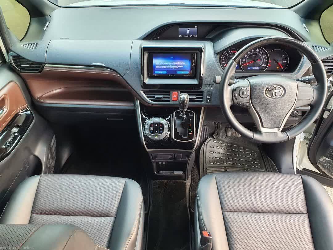 2018 Toyota Voxy 2018 Toyota Voxy