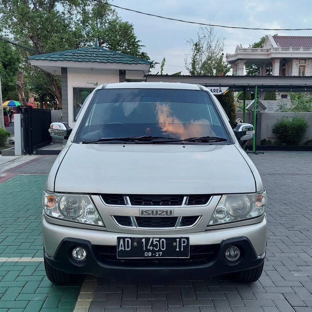 Second Hand 2007 Isuzu Panther Second Hand 2007 Isuzu Panther