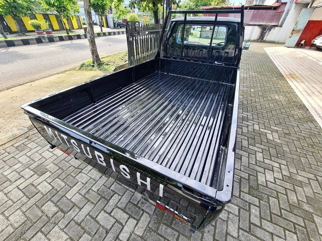 2021 Mitsubishi L300 2021 Mitsubishi L300