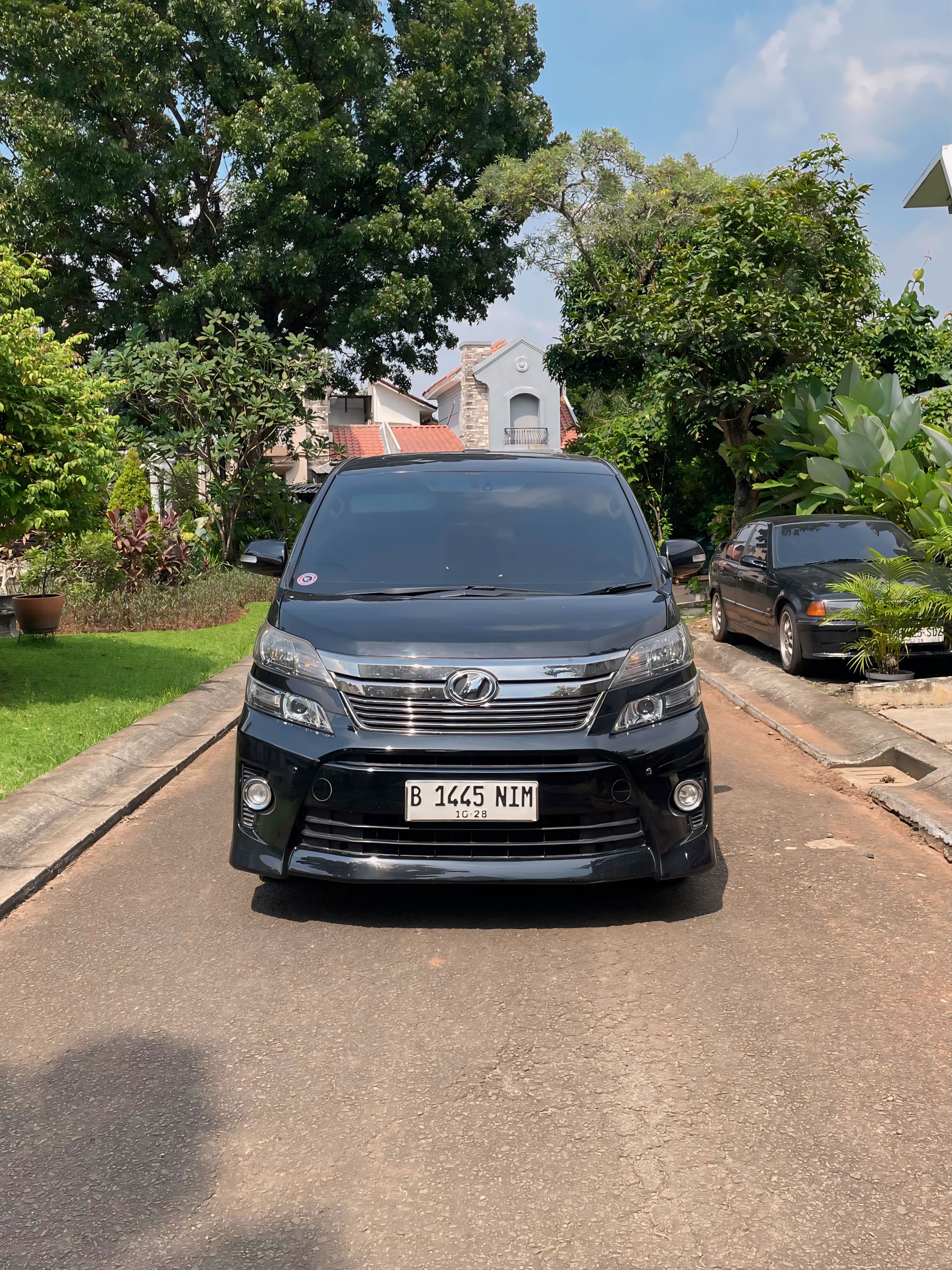 Second Hand 2012 Toyota Vellfire  2.4 ZG AT AUDIOLESS Second Hand 2012 Toyota Vellfire  2.4 ZG AT AUDIOLESS