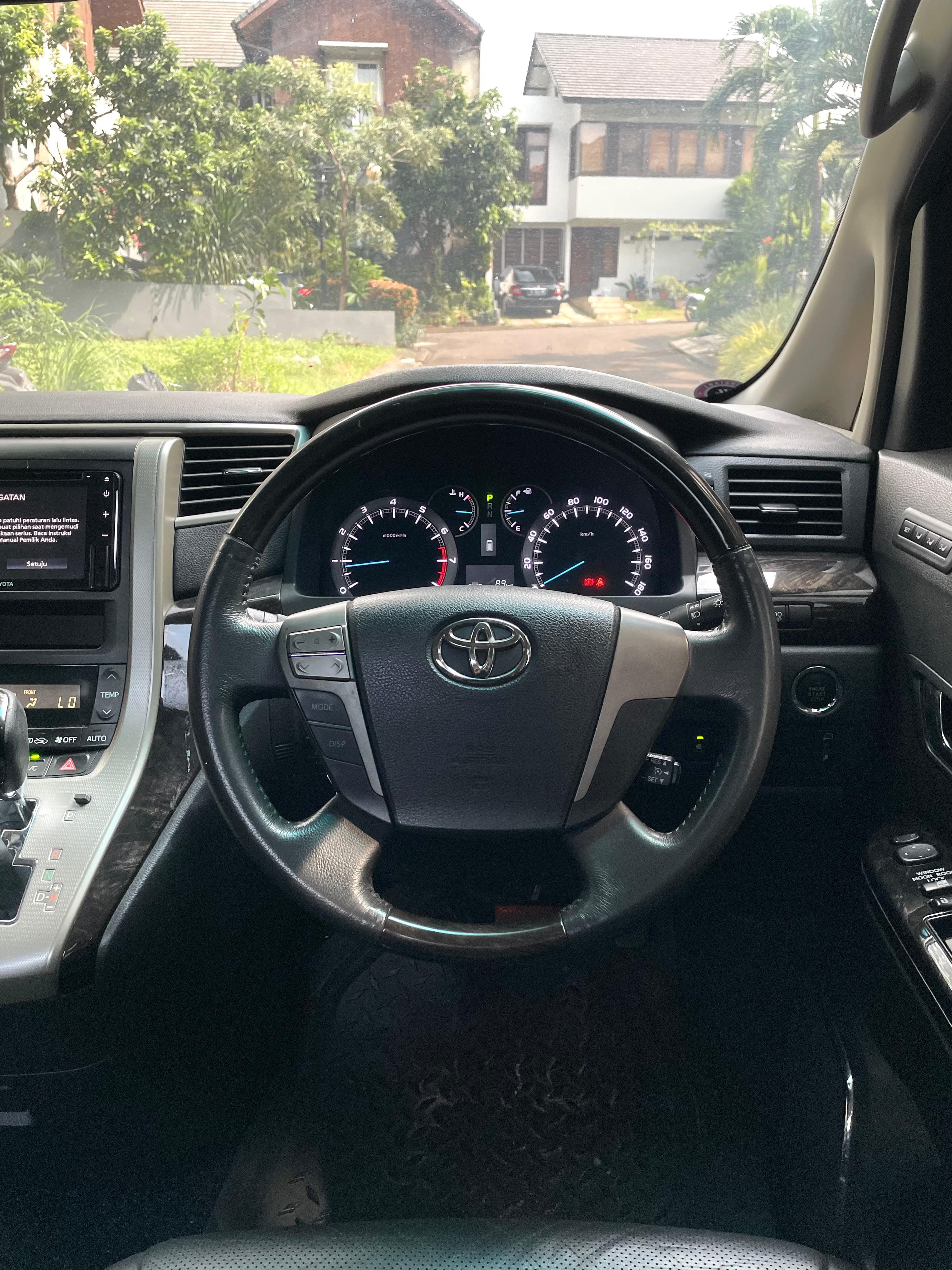 2012 Toyota Vellfire  2.4 ZG AT AUDIOLESS 2012 Toyota Vellfire  2.4 ZG AT AUDIOLESS