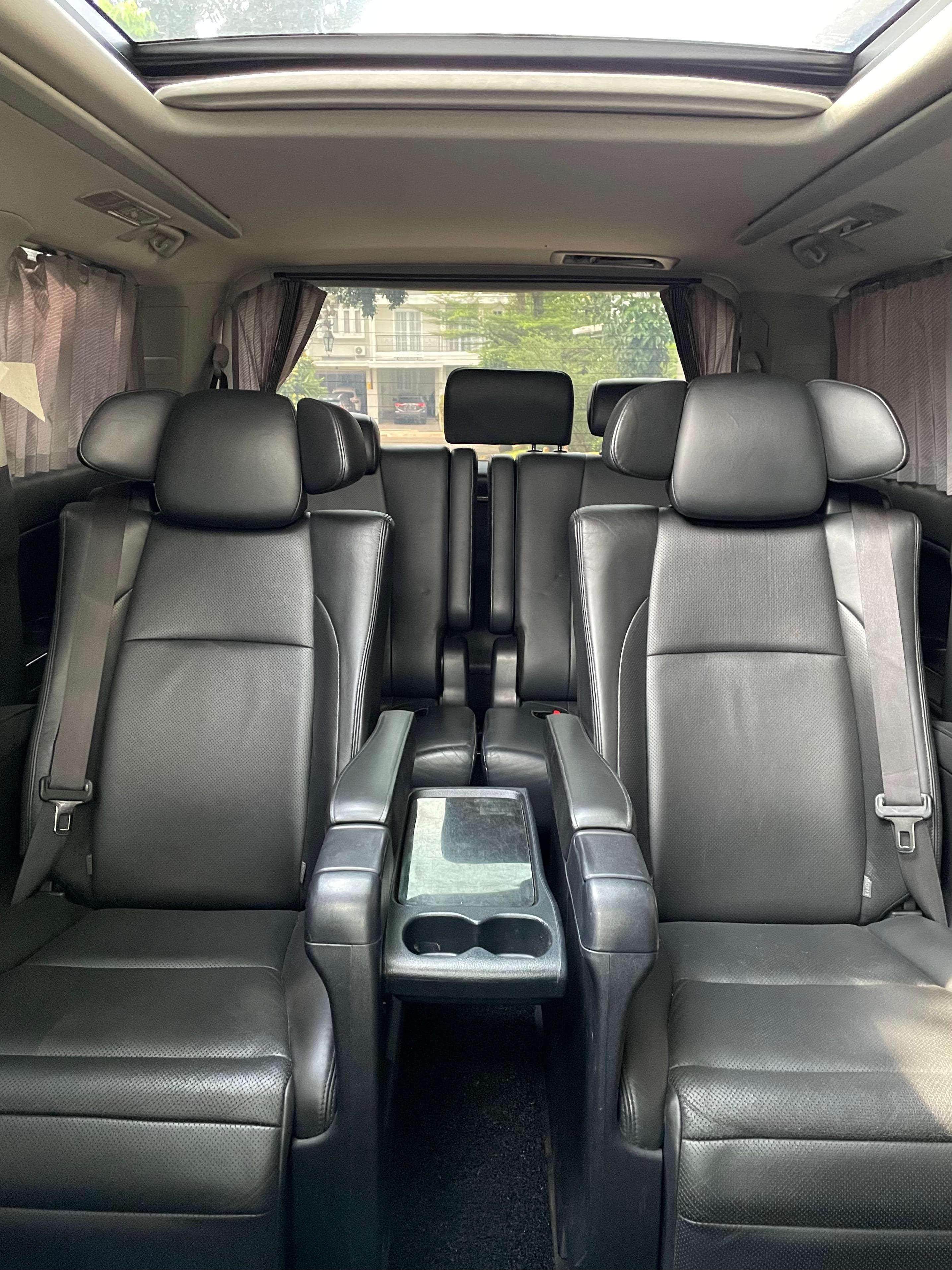 2012 Toyota Vellfire  2.4 ZG AT AUDIOLESS 2012 Toyota Vellfire  2.4 ZG AT AUDIOLESS