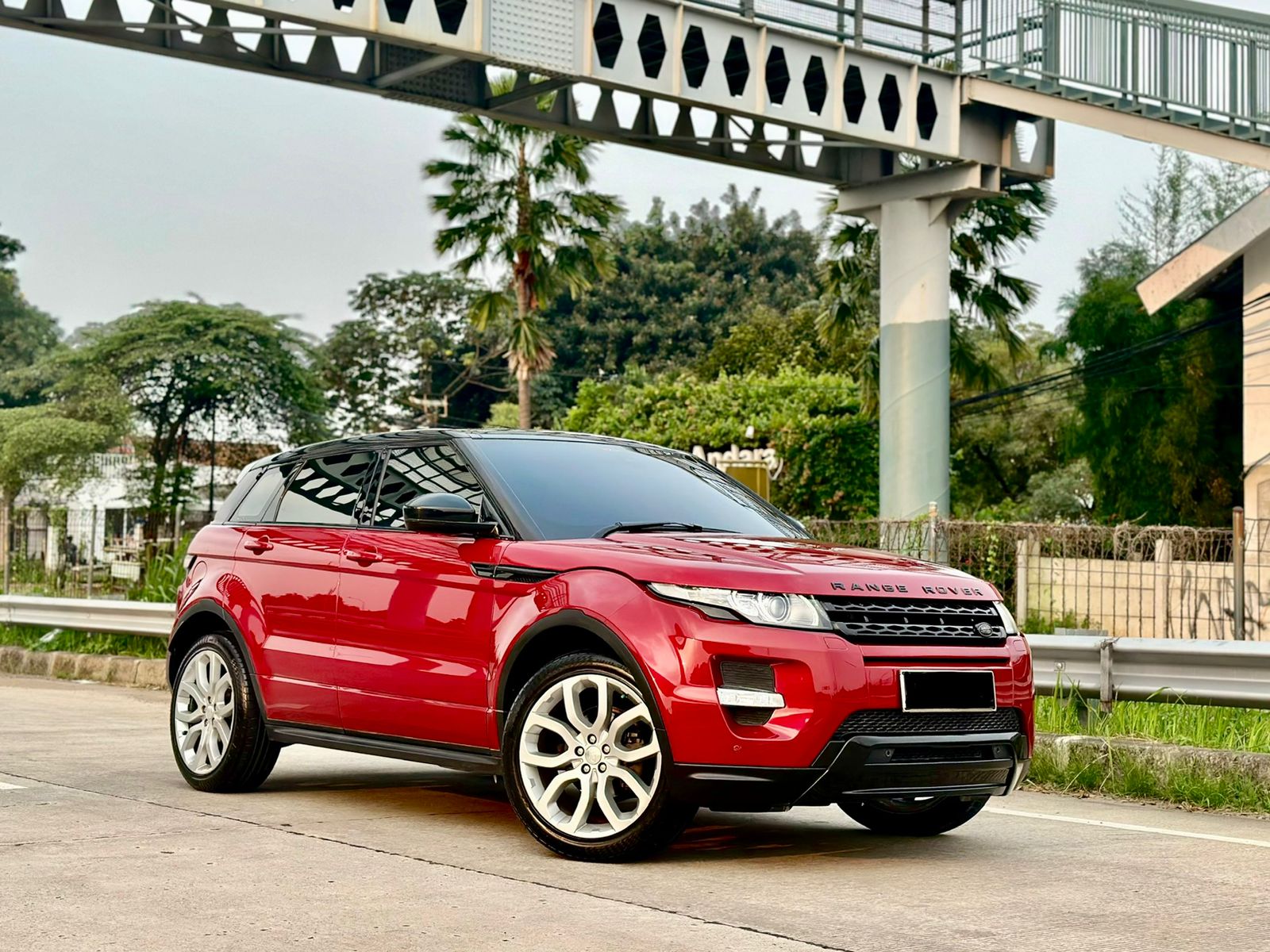 2015 Land Rover Range Rover Evoque EVOQUE 2.0 L Si 4 DYNAMIC Bekas 2015 Land Rover Range Rover Evoque EVOQUE 2.0 L Si 4 DYNAMIC Bekas