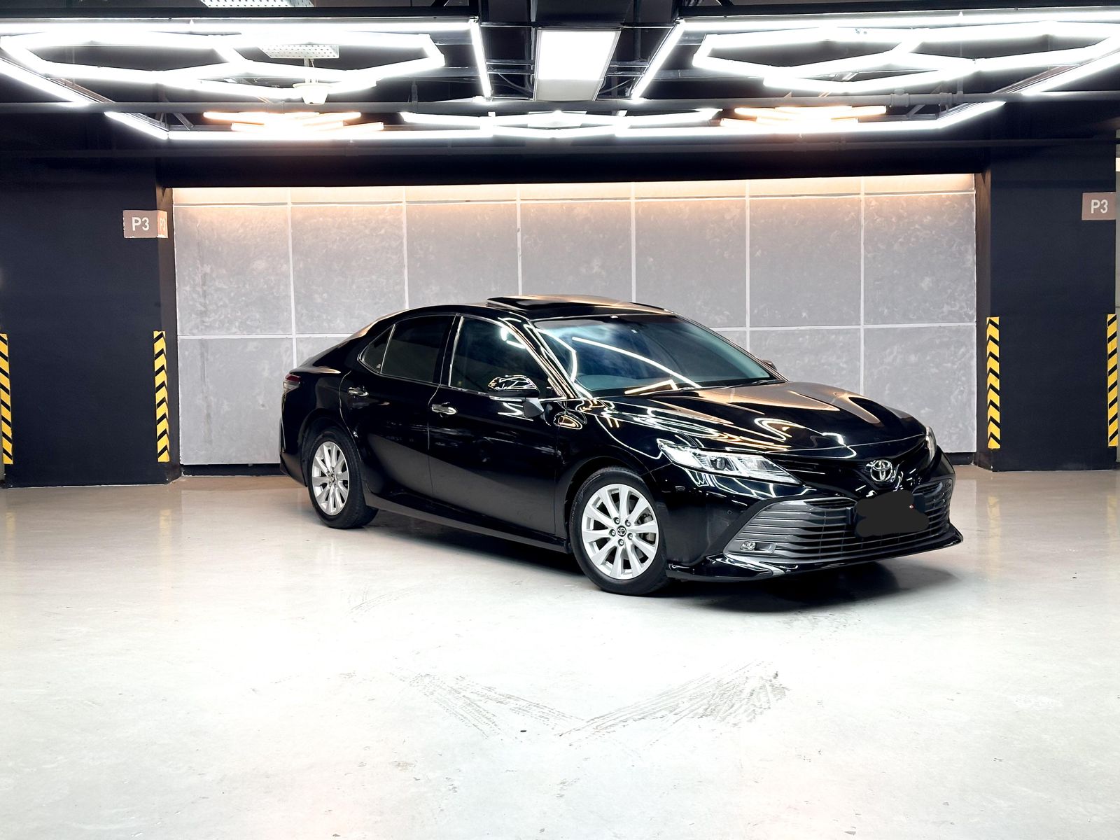 Second Hand 2019 Toyota Camry 2.5 V AT Second Hand 2019 Toyota Camry 2.5 V AT