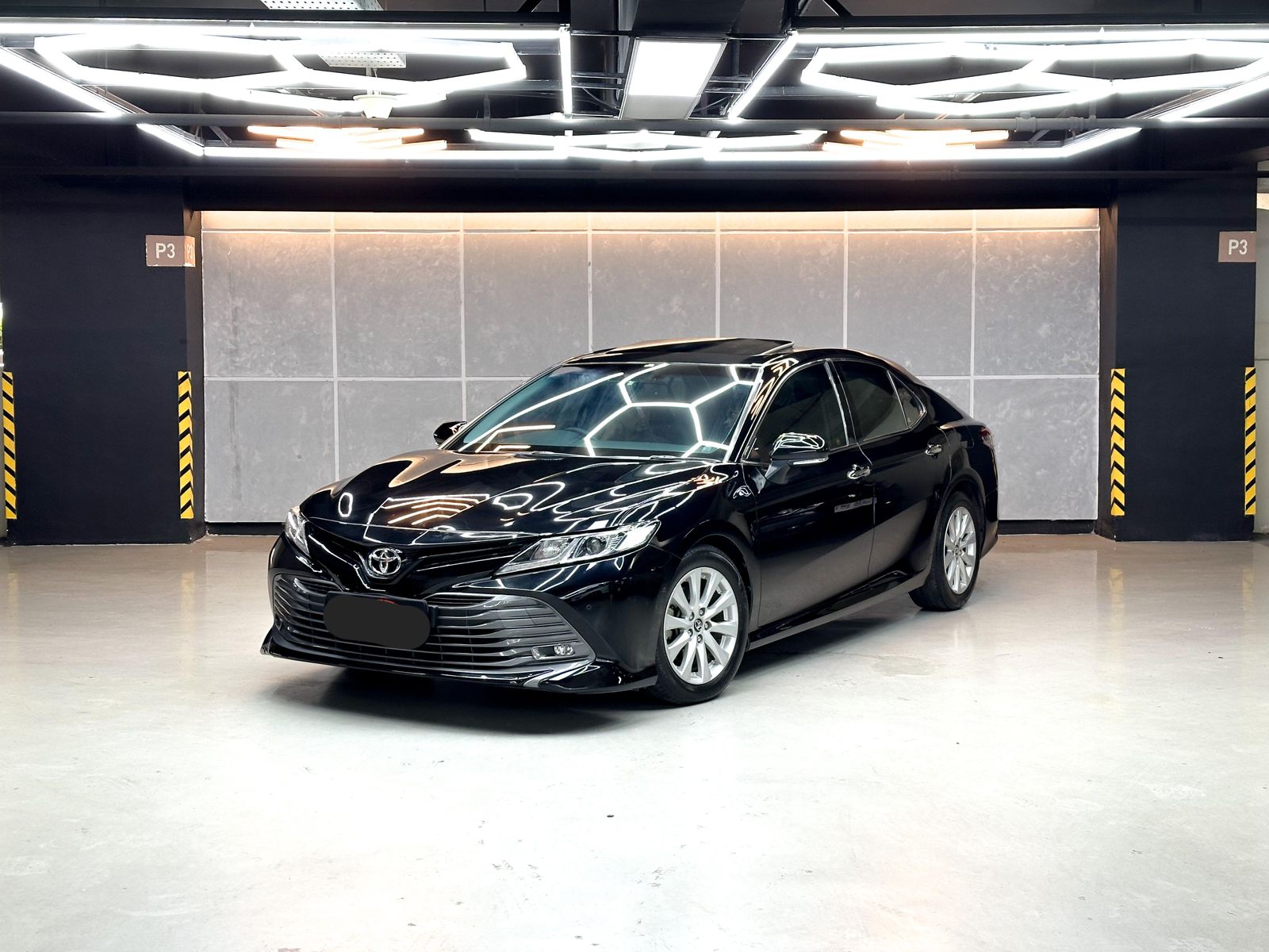 2019 Toyota Camry 2.5 V AT 2019 Toyota Camry 2.5 V AT