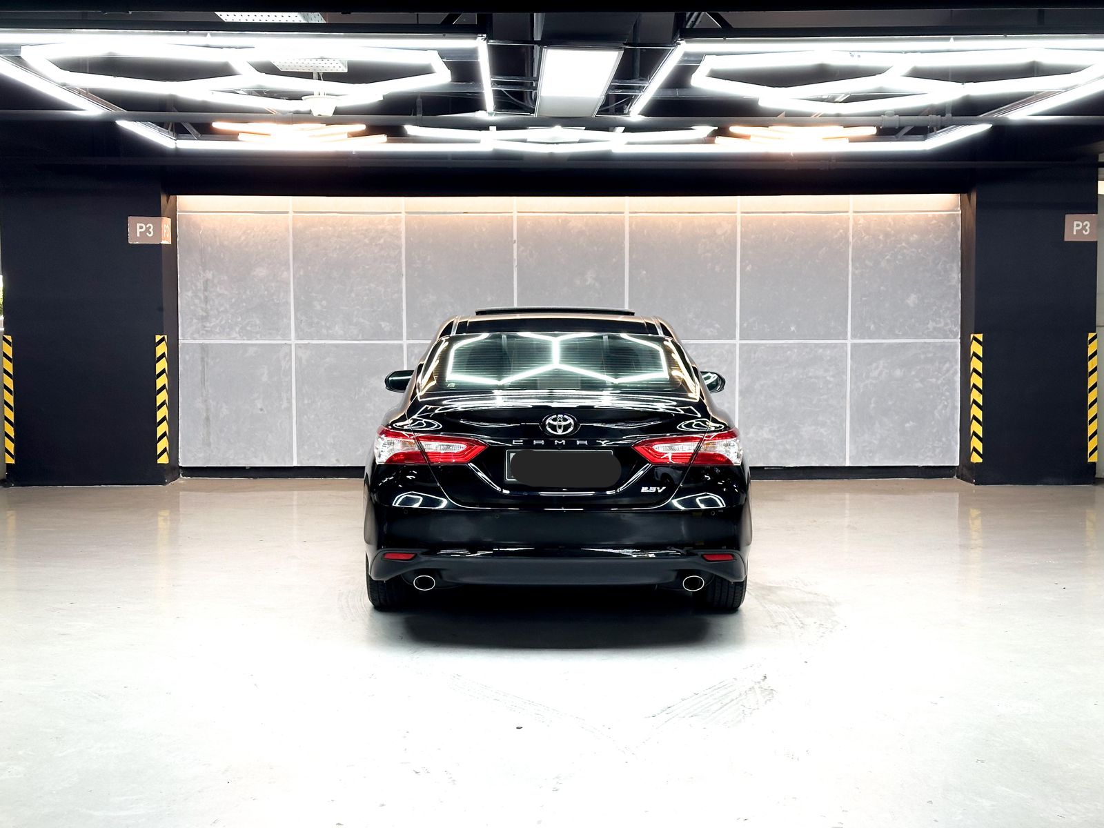 2019 Toyota Camry 2.5 V AT 2019 Toyota Camry 2.5 V AT