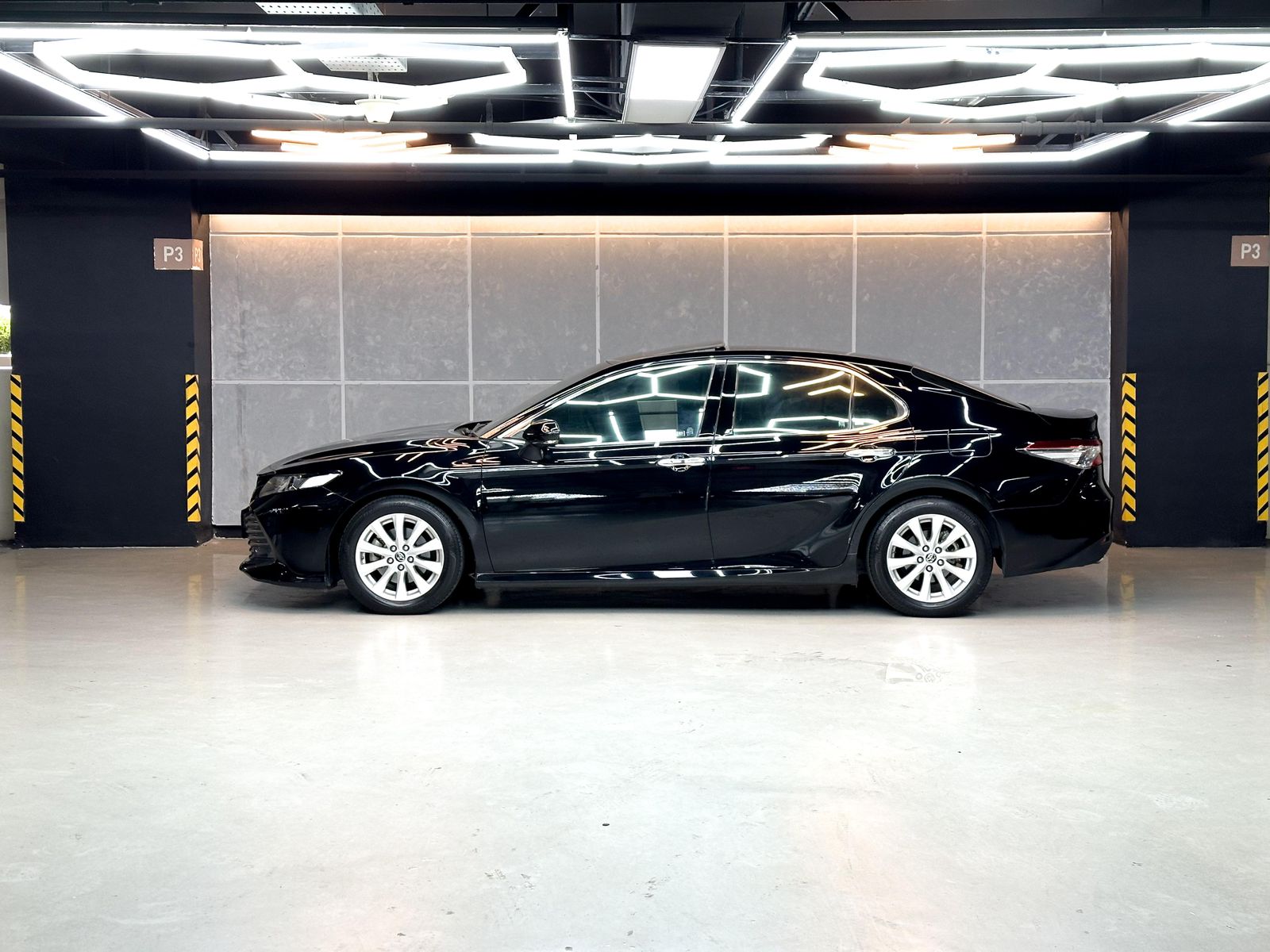 2019 Toyota Camry 2.5 V AT 2019 Toyota Camry 2.5 V AT