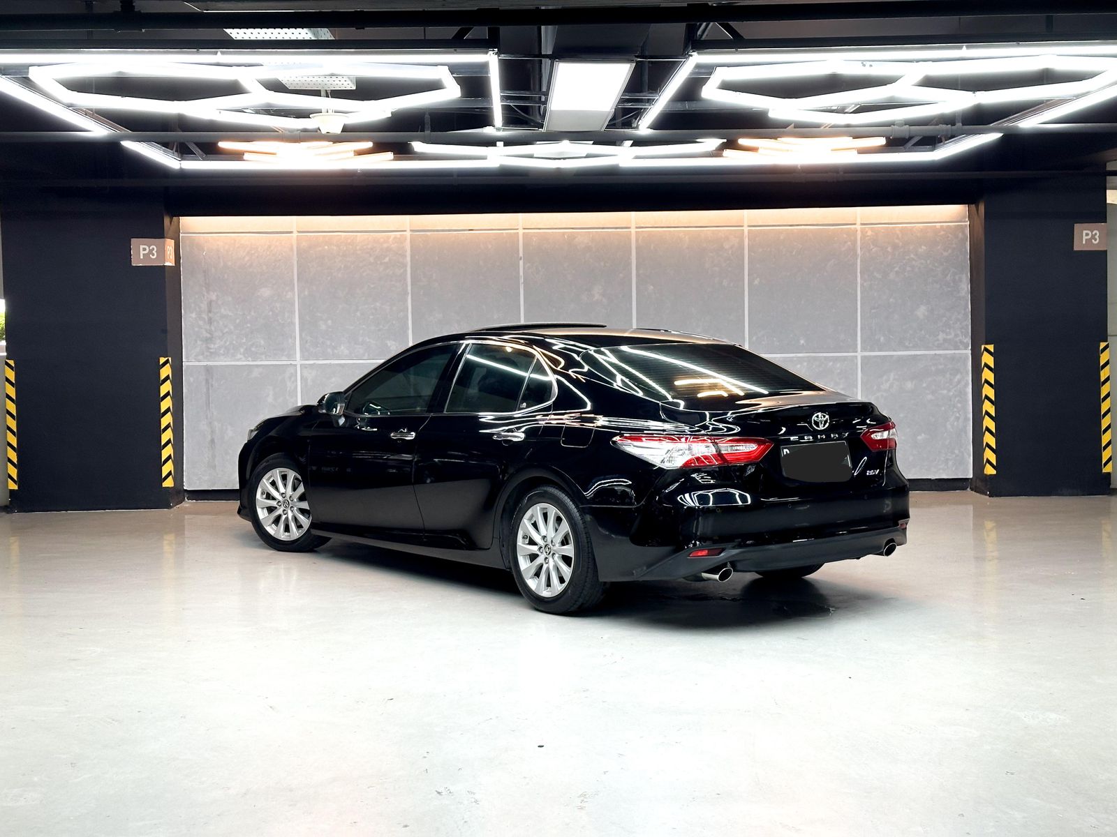 2019 Toyota Camry 2.5 V AT 2019 Toyota Camry 2.5 V AT