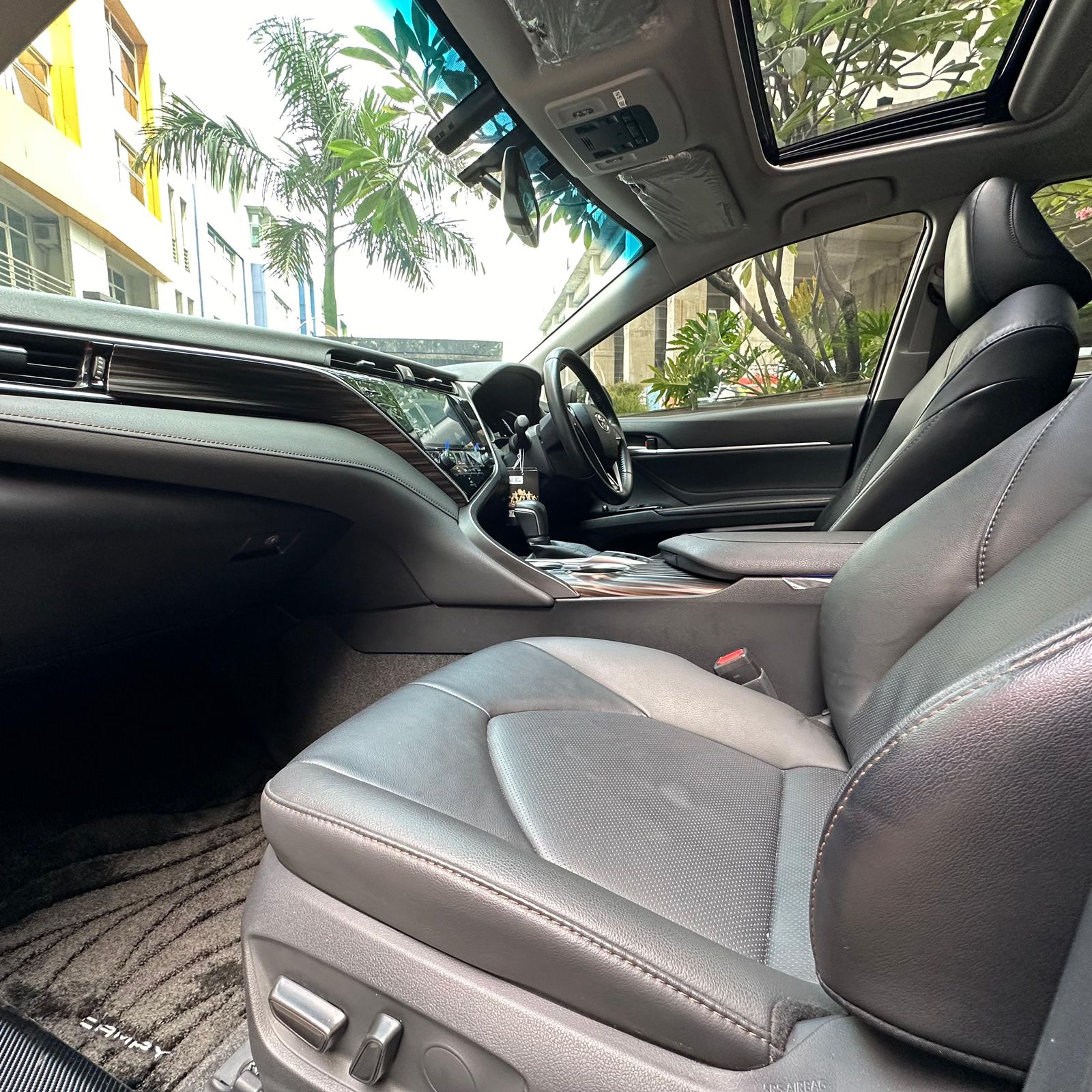 2019 Toyota Camry 2.5 V AT 2019 Toyota Camry 2.5 V AT