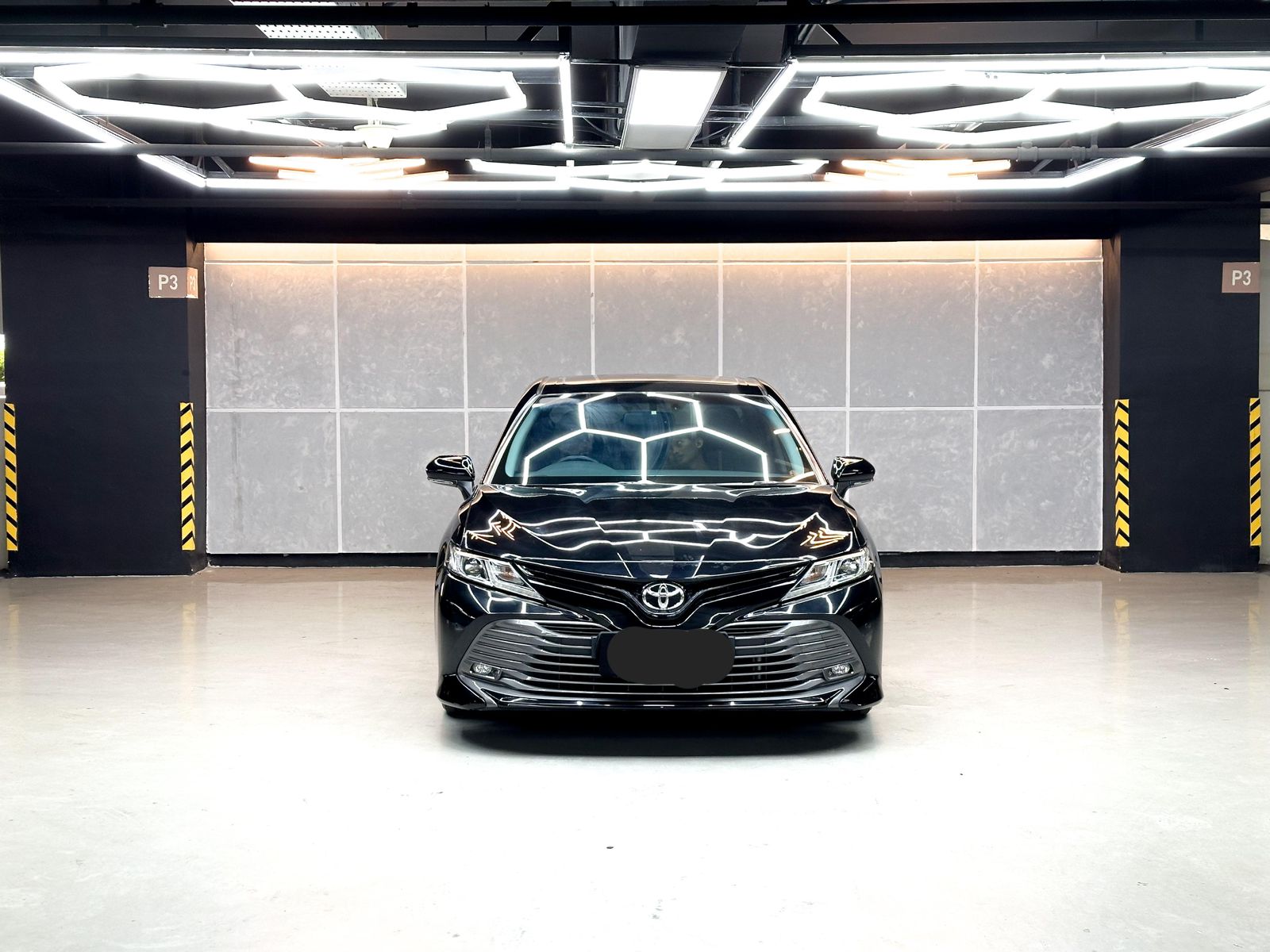 2019 Toyota Camry 2.5 V AT 2019 Toyota Camry 2.5 V AT