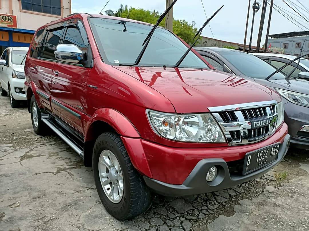 2017 Isuzu Panther 2017 Isuzu Panther