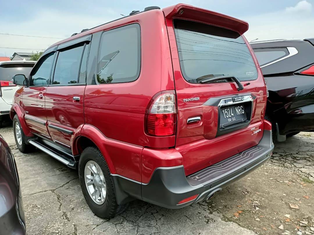 2017 Isuzu Panther 2017 Isuzu Panther