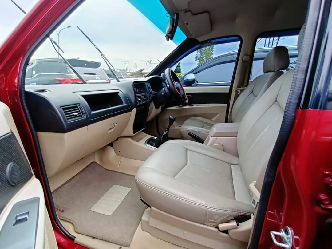 2017 Isuzu Panther 2017 Isuzu Panther