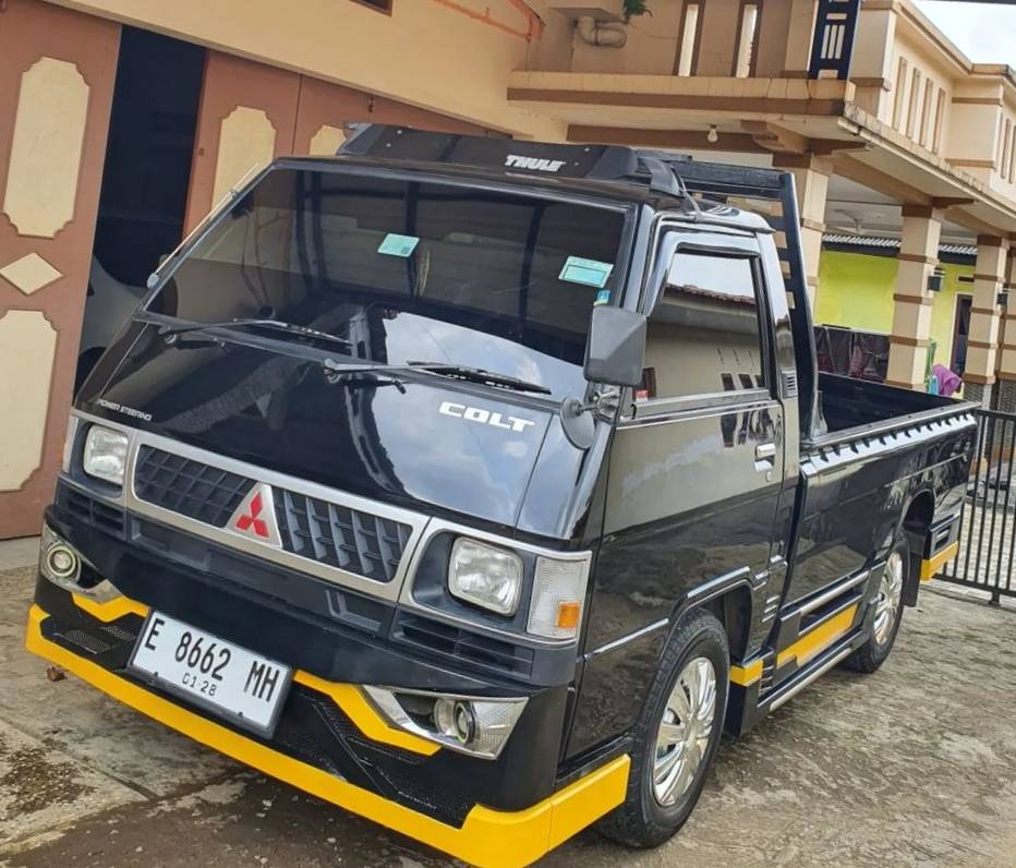 2017 Mitsubishi L300 2017 Mitsubishi L300