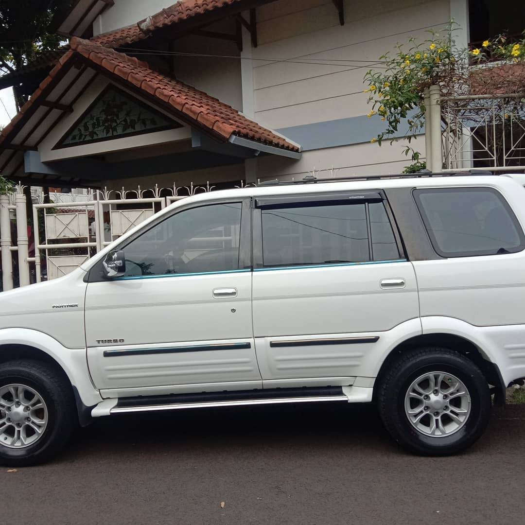 2012 Isuzu Panther 2012 Isuzu Panther