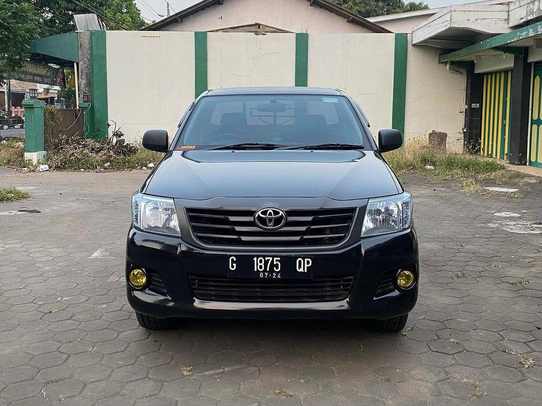Second Hand 2014 Toyota Hilux Double Cabin 2.5L MT