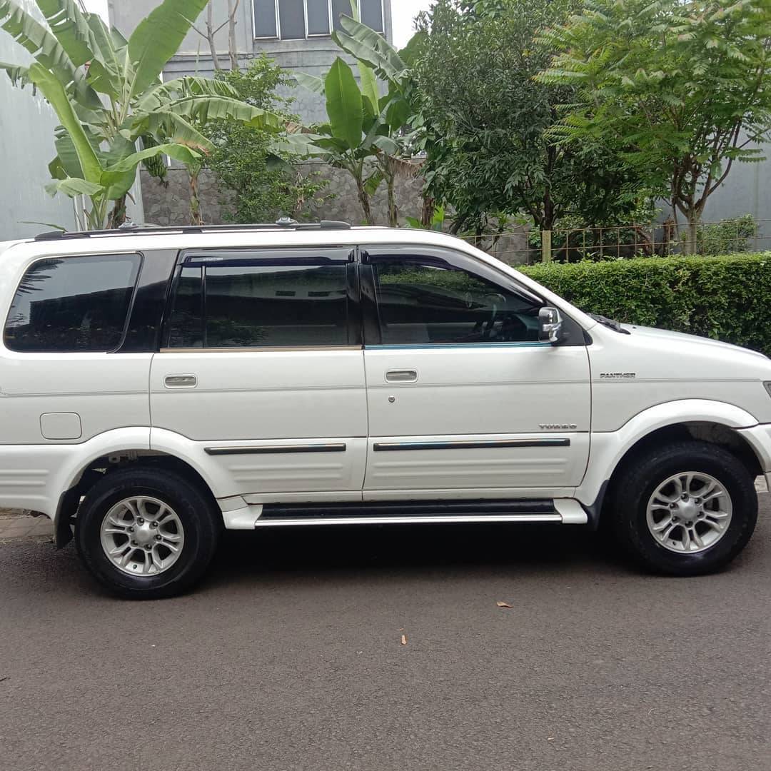 2012 Isuzu Panther 2012 Isuzu Panther