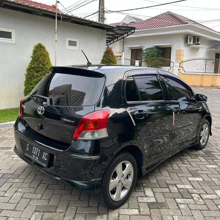 2011 Toyota Yaris 2011 Toyota Yaris