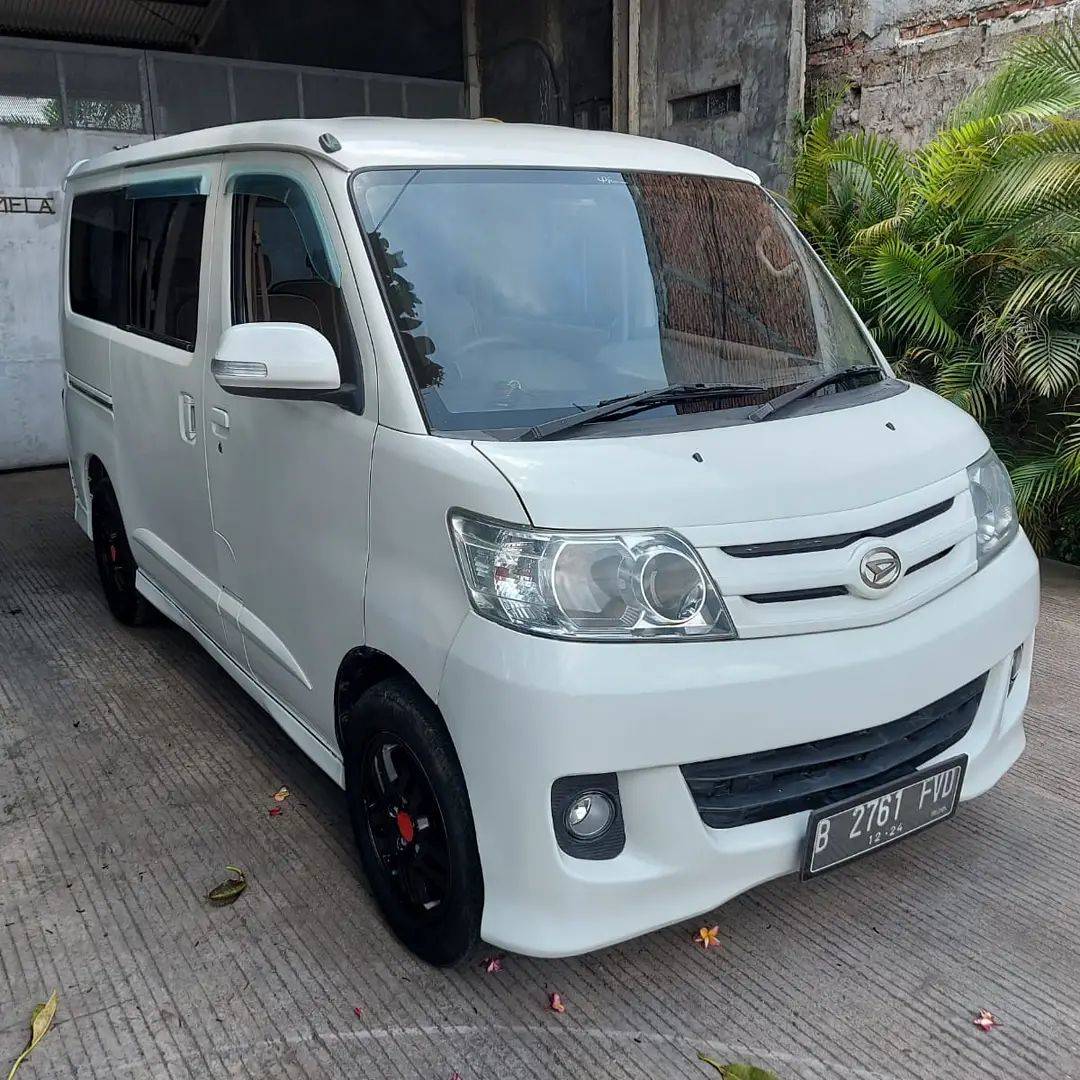 2011 Daihatsu Luxio 2011 Daihatsu Luxio
