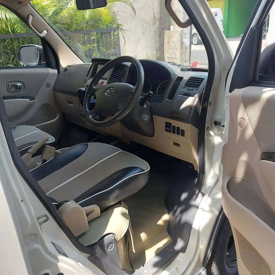 2011 Daihatsu Luxio 2011 Daihatsu Luxio