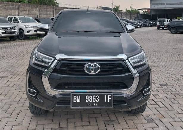 Second Hand 2021 Toyota Hilux 2.4L D-Cab V AT