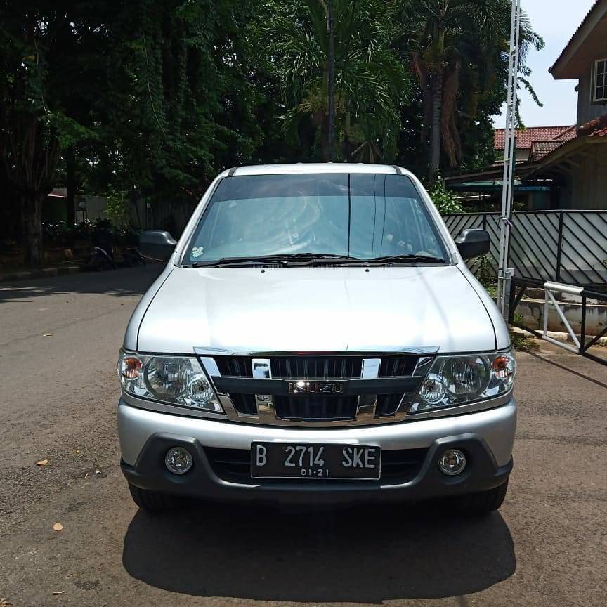 2016 Isuzu Panther Bekas 2016 Isuzu Panther Bekas
