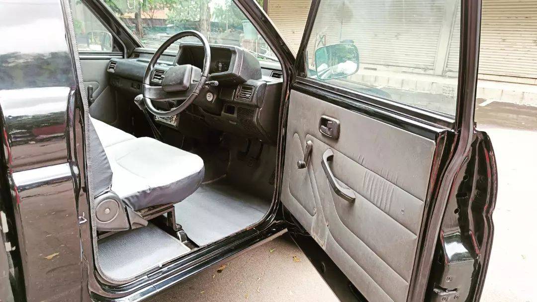 2010 Isuzu Panther 2010 Isuzu Panther