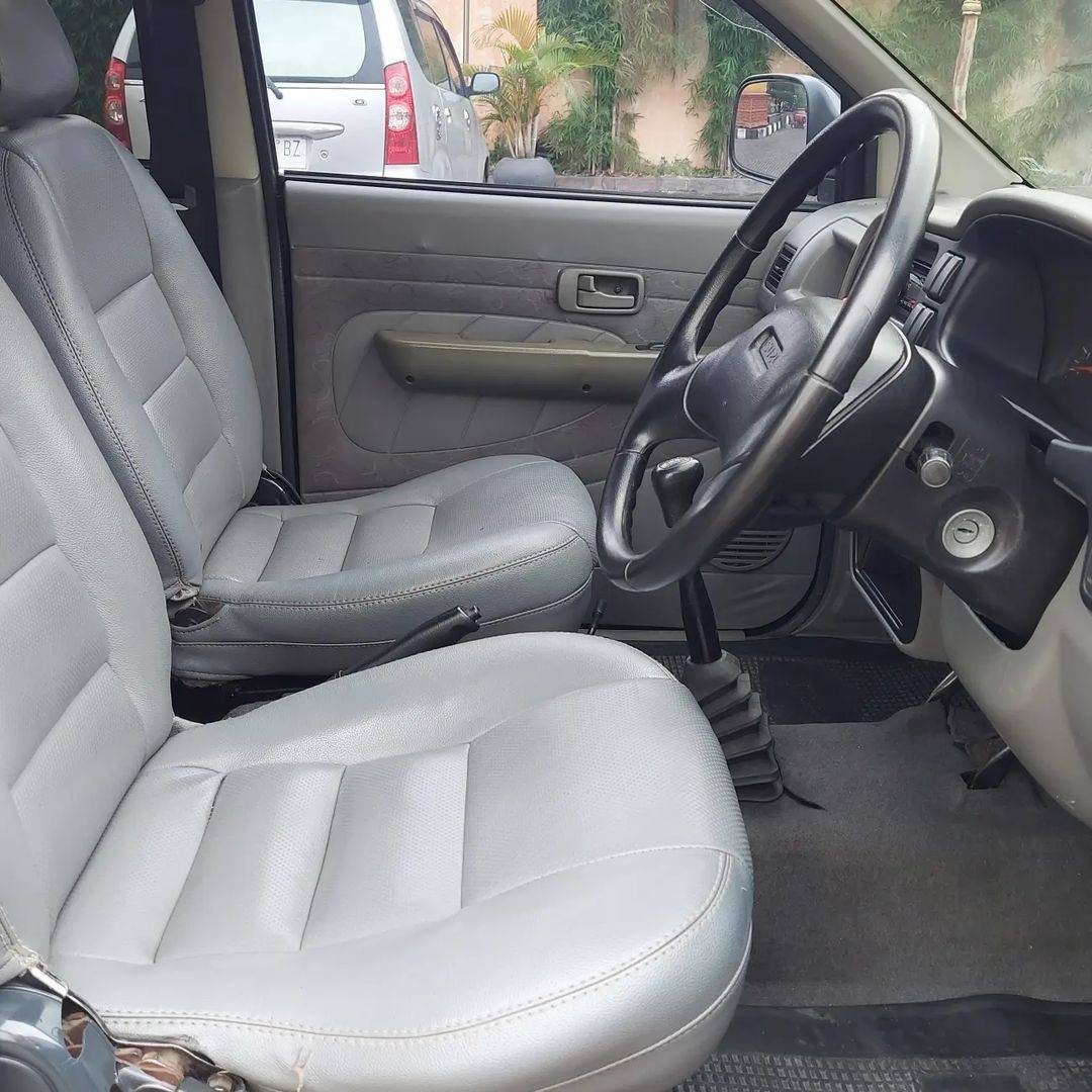 2003 Isuzu Panther 2003 Isuzu Panther