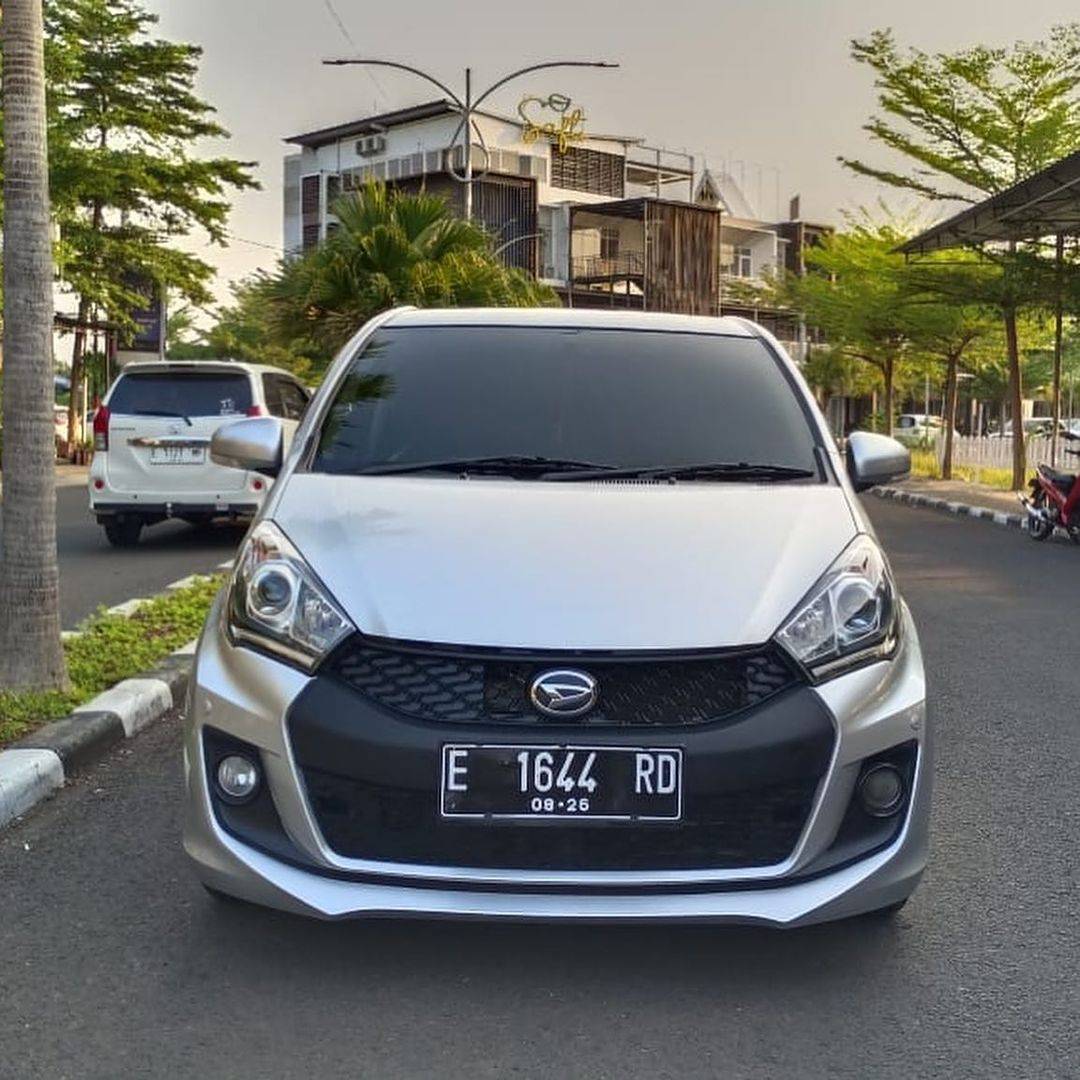 2016 Daihatsu Sirion Bekas 2016 Daihatsu Sirion Bekas