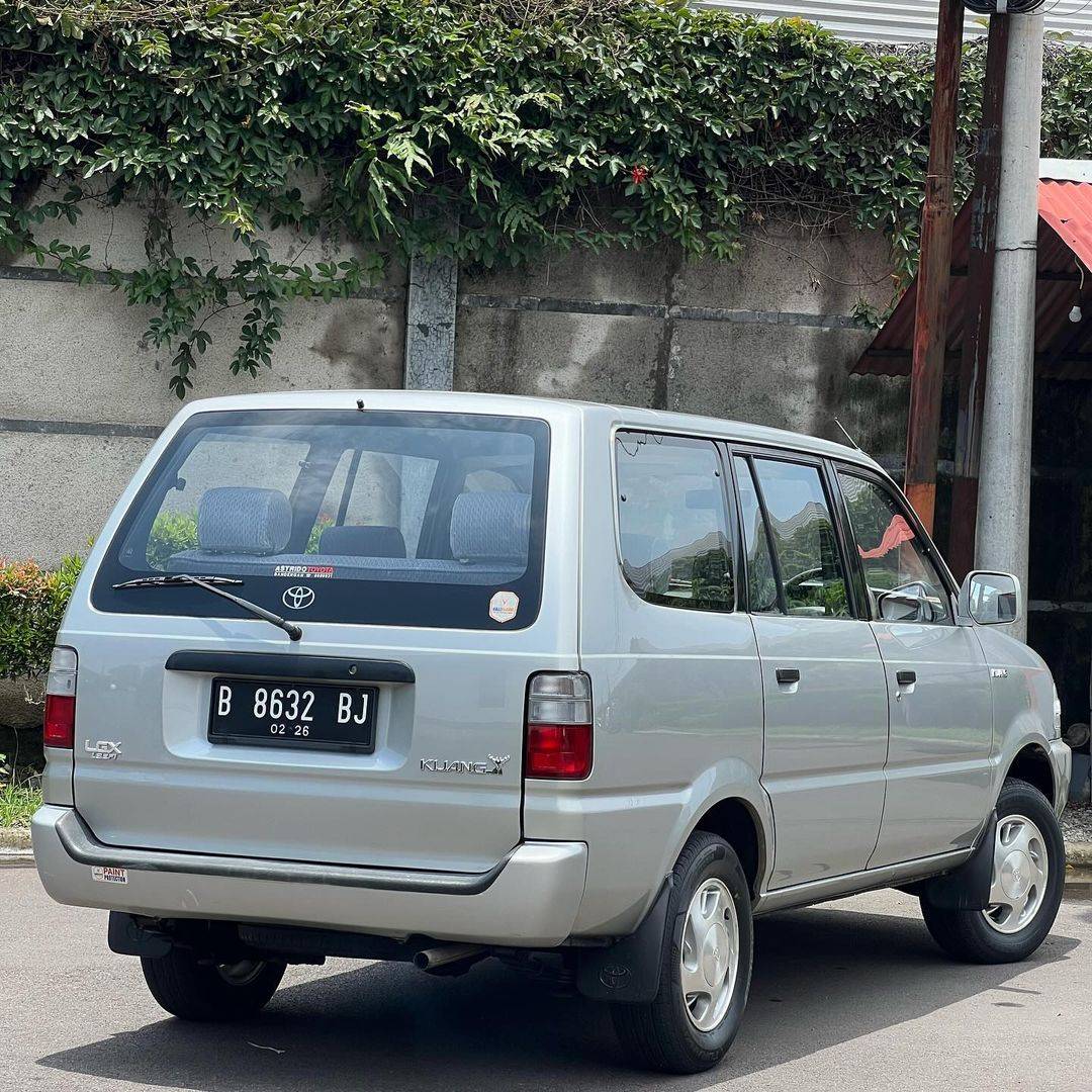 2001 Toyota Kijang  2001 Toyota Kijang