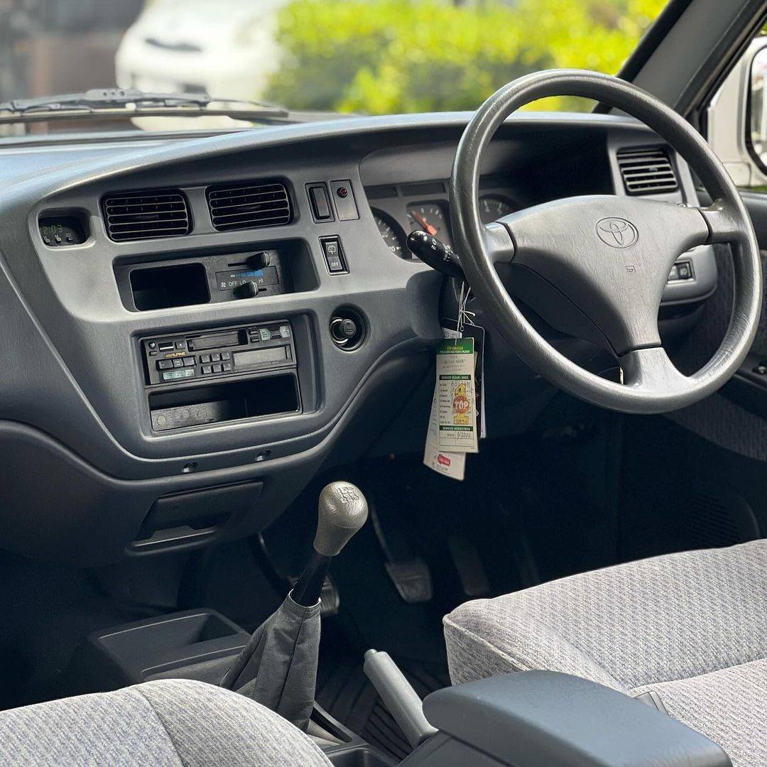 2001 Toyota Kijang  2001 Toyota Kijang