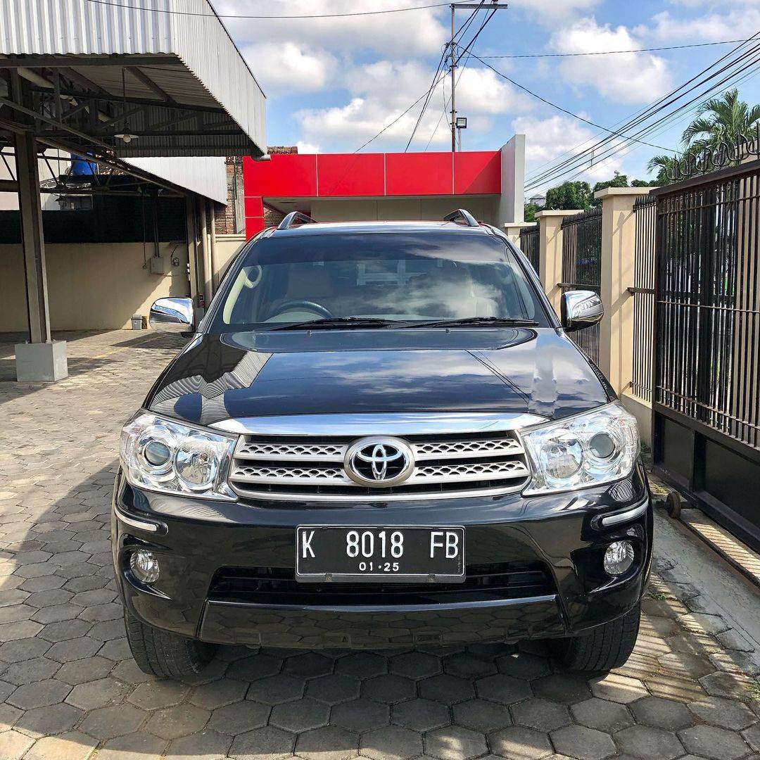 2010 Toyota Fortuner Bekas 2010 Toyota Fortuner Bekas