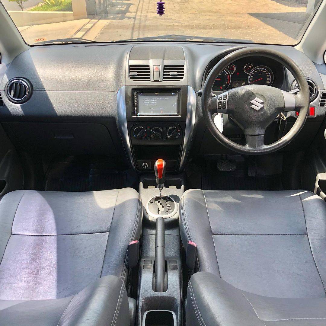 2010 Suzuki SX4 2010 Suzuki SX4