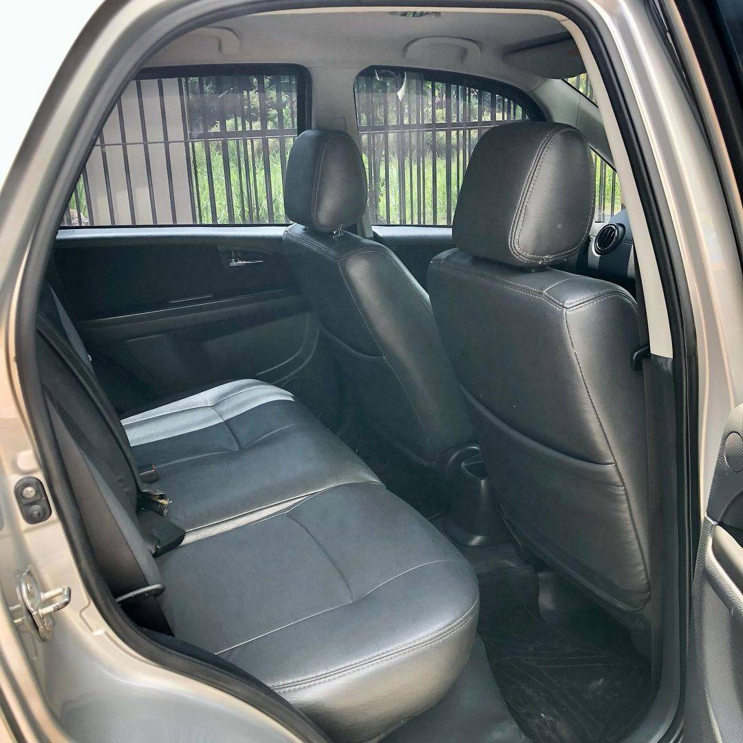 2010 Suzuki SX4 2010 Suzuki SX4