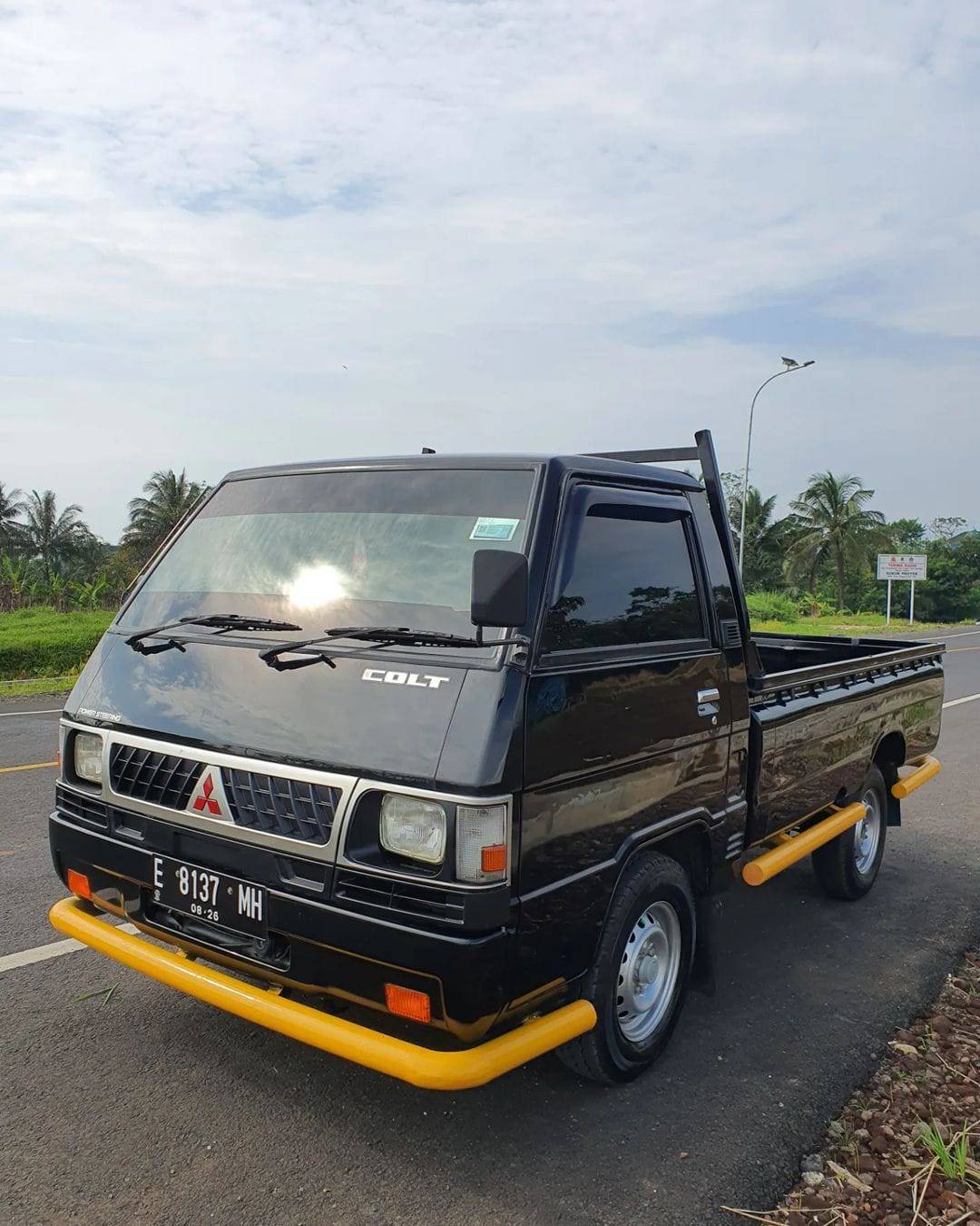 2016 Mitsubishi L300 2016 Mitsubishi L300