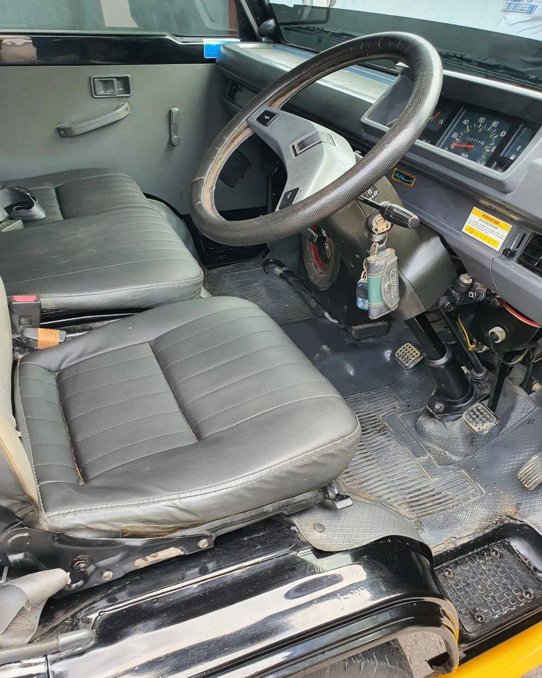 2016 Mitsubishi L300 2016 Mitsubishi L300